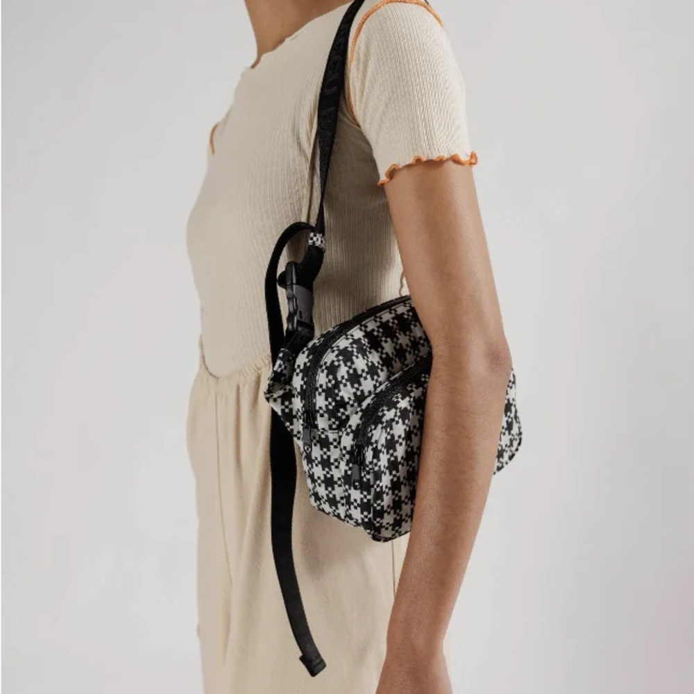 BAGGU Black and White Pixel Gingham Fanny Pack